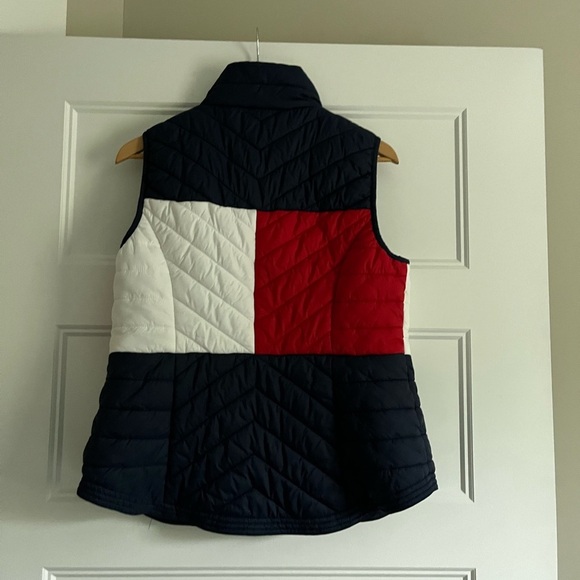 Tommy Hilfiger Puffer Vest - Picture 3 of 5